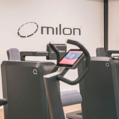 Mit dem milon Zirkel in deinem Wohlfühl-Fitnessstudio in Kornwestheim trainierst du schnell, sicher und effizient - 4