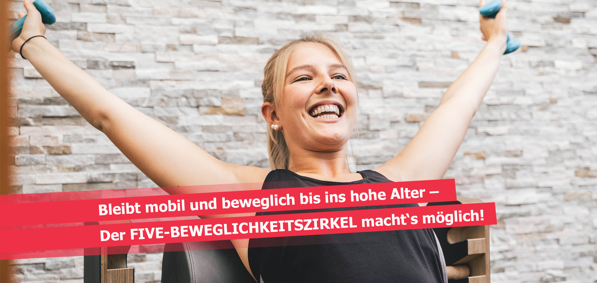 Five Rückenzentrum in Kornwestheim: Mitglied macht Übung an Five Gerät