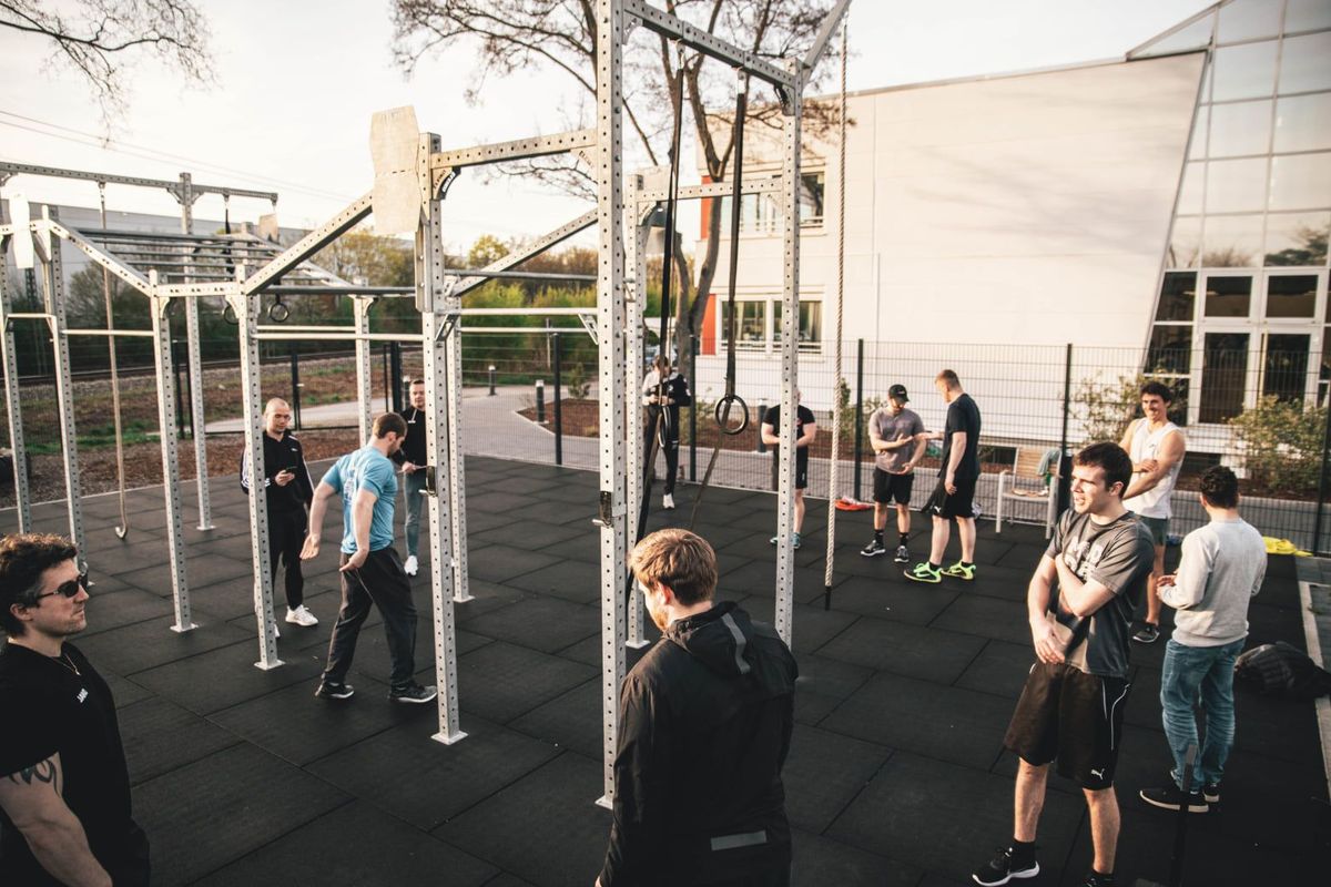 Fitness Outdoor Park in Kornwestheim - FUN Pull Up Challenge -Spenden für die Ukraine - Die Kraft leidet, doch es geht immer weiter