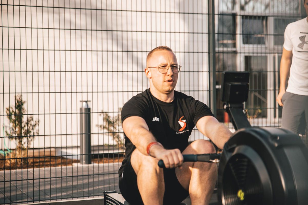 Fitness Outdoor Park in Kornwestheim - FUN Ski- und Row Ergometer Challenge - Michael Walter gibt Vollgas!