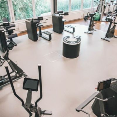 Mit dem milon Zirkel in deinem Wohlfühl-Fitnessstudio in Kornwestheim trainierst du schnell, sicher und effizient - 2