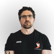 FirmenFitness Trainer Dominik