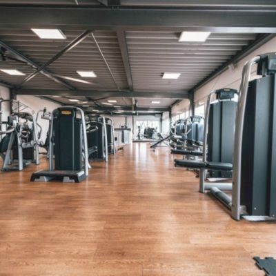 Der Gerätepark im Fitnessstudio in Kornwestheim - Geräte von Technogym und Matrix