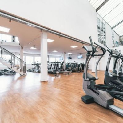 Der Cardio- und Gerätebereich in deinem Fitnessstudio in Kornwestheim ist mit den neusten Geräten von Technogym und Matrix ausgestattet - 7