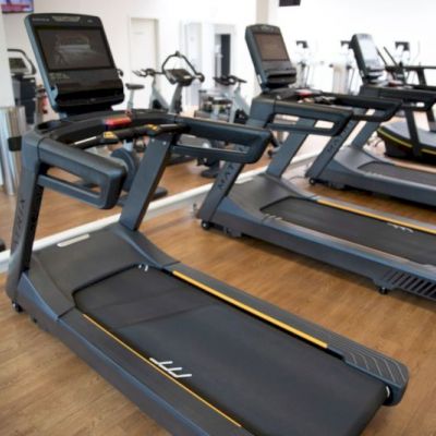 Der Cardio- und Gerätebereich in deinem Fitnessstudio in Kornwestheim ist mit den neusten Geräten von Technogym und Matrix ausgestattet - 5