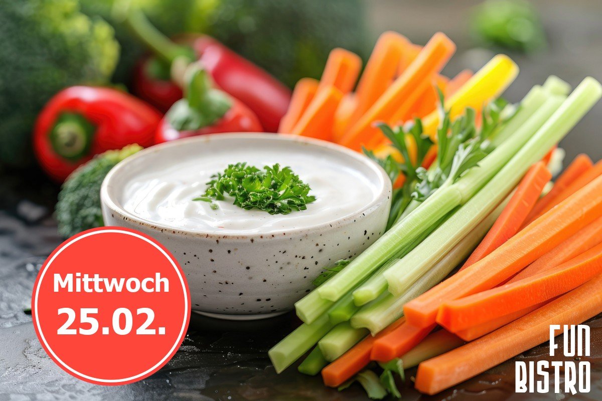 knackige Gemüsesticks und Schale gefüllt mit cremigen Dip 